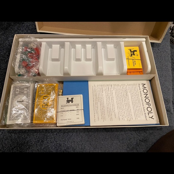 MONOPOLY board GAME by Parker Brothers - Picture 2 of 4